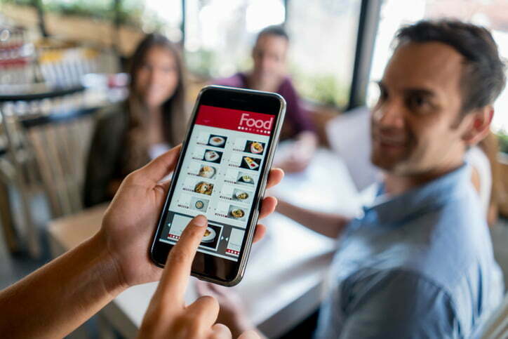 How mobile applications can increase cafe visitors loyalty